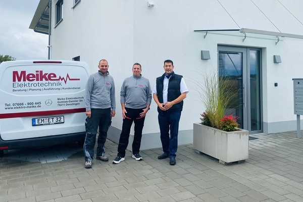 Geschäftsführer Philip Maier und Thorsten mit Bürgermeister Markus Hollemann Geschäftsführer Philip Maier und Thorsten mit Bürgermeister Markus Hollemann