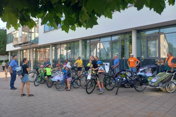 Stadtradeln Auftak Tour am 19. Juni 2023 - Teilnehmende treffen sich au Stadtradeln Auftak Tour am 19. Juni 2023 - Teilnehmende treffen sich au