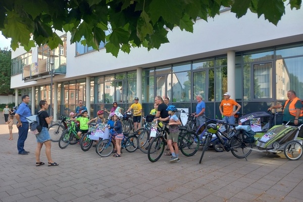 Stadtradeln Auftak Tour am 19. Juni 2023 - Teilnehmende treffen sich au