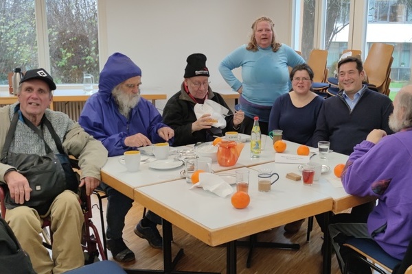 BM Hollemann besucht den Offenen Mittagstisch in Denzlingen BM Hollemann besucht den Offenen Mittagstisch in Denzlingen