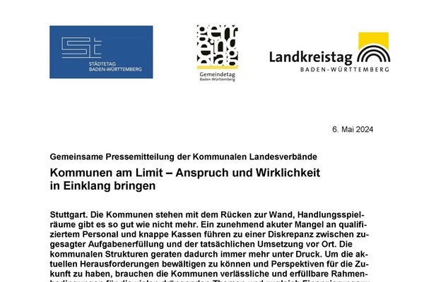 Logos der kommunalen Landesverbände und schwarze Schrift auf weißem Grund Logos der kommunalen Landesverbände und schwarze Schrift auf weißem Grund