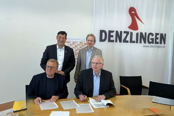 Im Rathaus wurden heute die Vertrge fr den neuen CAP-Markt im Kauftreff-Areal in Denzlingen unterschrieben. Foto: Melanie Lackner, Gemeinde Denzlingen.