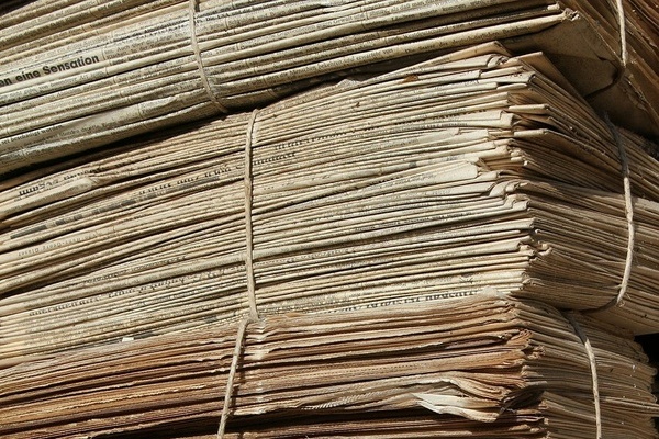 Gebndeltes Altpapier