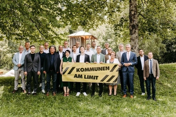 Die B&uuml;rgermeisterinnen und B&uuml;rgermeister des Landkreises Emmendingen haben ein geeminsames Statement zum Aktionstag "Kommunen am Limit" formuliert. Foto: Gemeinde Simonswald.