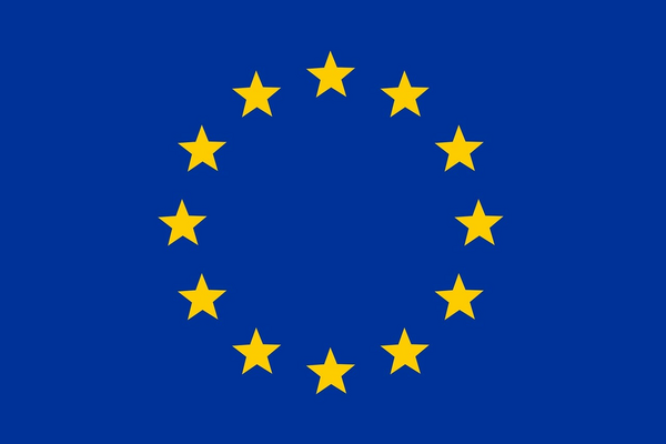 Europaflagge, gelbe Sterne auf blauem Hintergrund