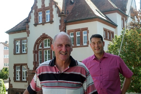 Andreas Haller und Brgermeister Markus Hollemann