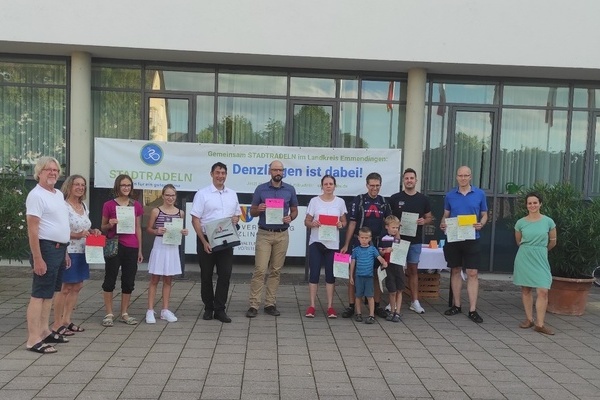 Gruppenfoto Preisverleihung Stadtradeln 2021 Gruppenfoto Preisverleihung Stadtradeln 2021