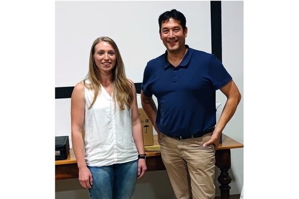 Sabrina Jund und Bürgermeister Markus Hollemann Sabrina Jund und Bürgermeister Markus Hollemann