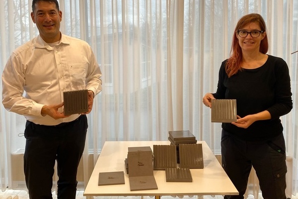 Bürgermeister Markus Hollemann und Sonja Lehmann, Vorsitzende NABU-Gruppe Kreis Emmendingen  Bürgermeister Markus Hollemann und Sonja Lehmann, Vorsitzende NABU-Gruppe Kreis Emmendingen