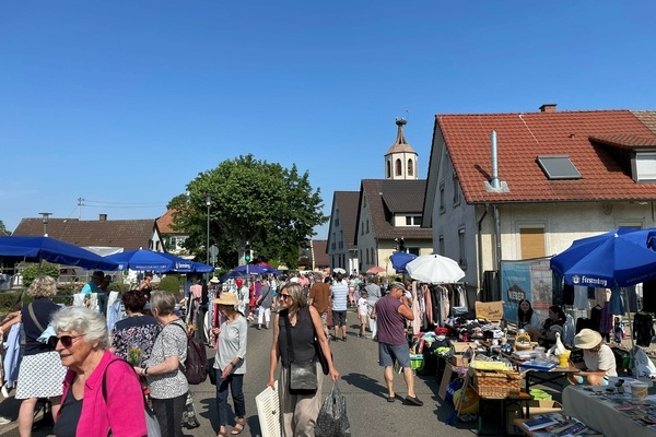 Flohmarkt beim WeinFest 2023 Flohmarkt beim WeinFest 2023